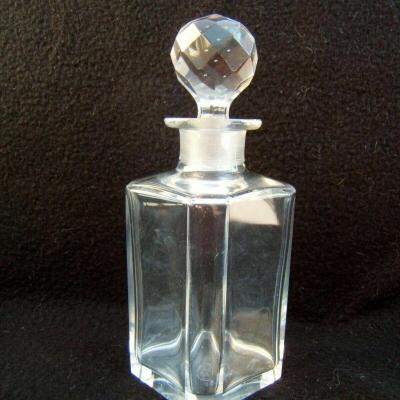 Ancien flacon à parfum bouteille Baccarat estampillé Napoléon III